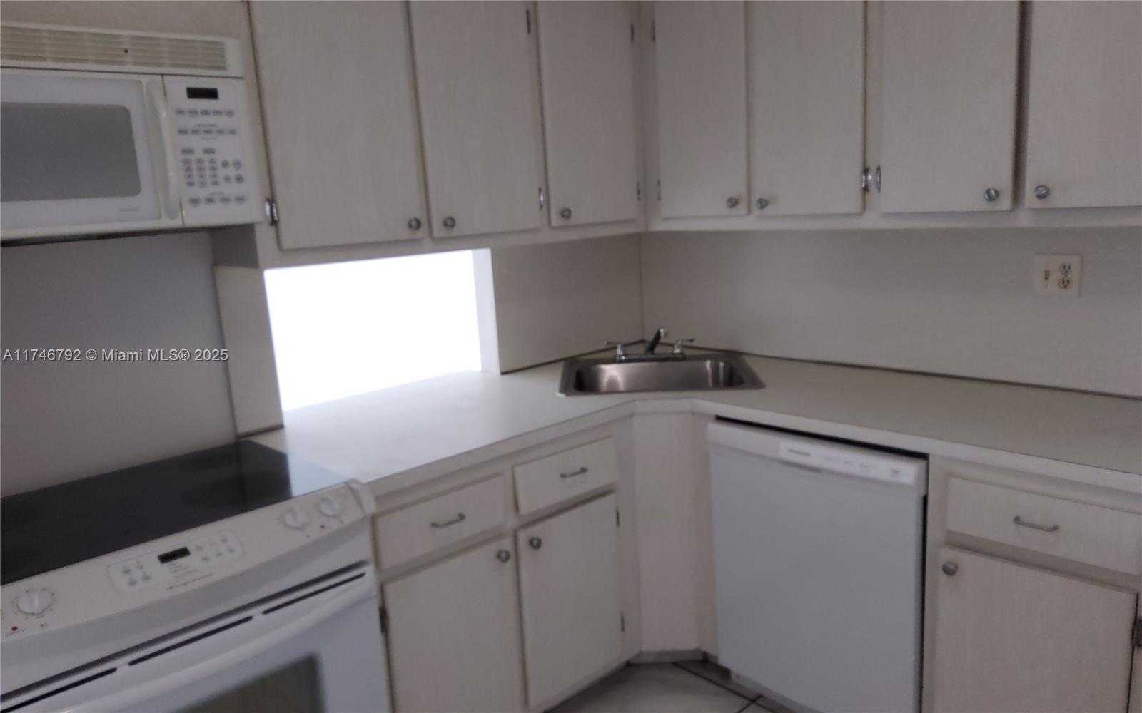 Small Image of 1410 SOUTH OCEAN DR #703, Hollywood Number 16