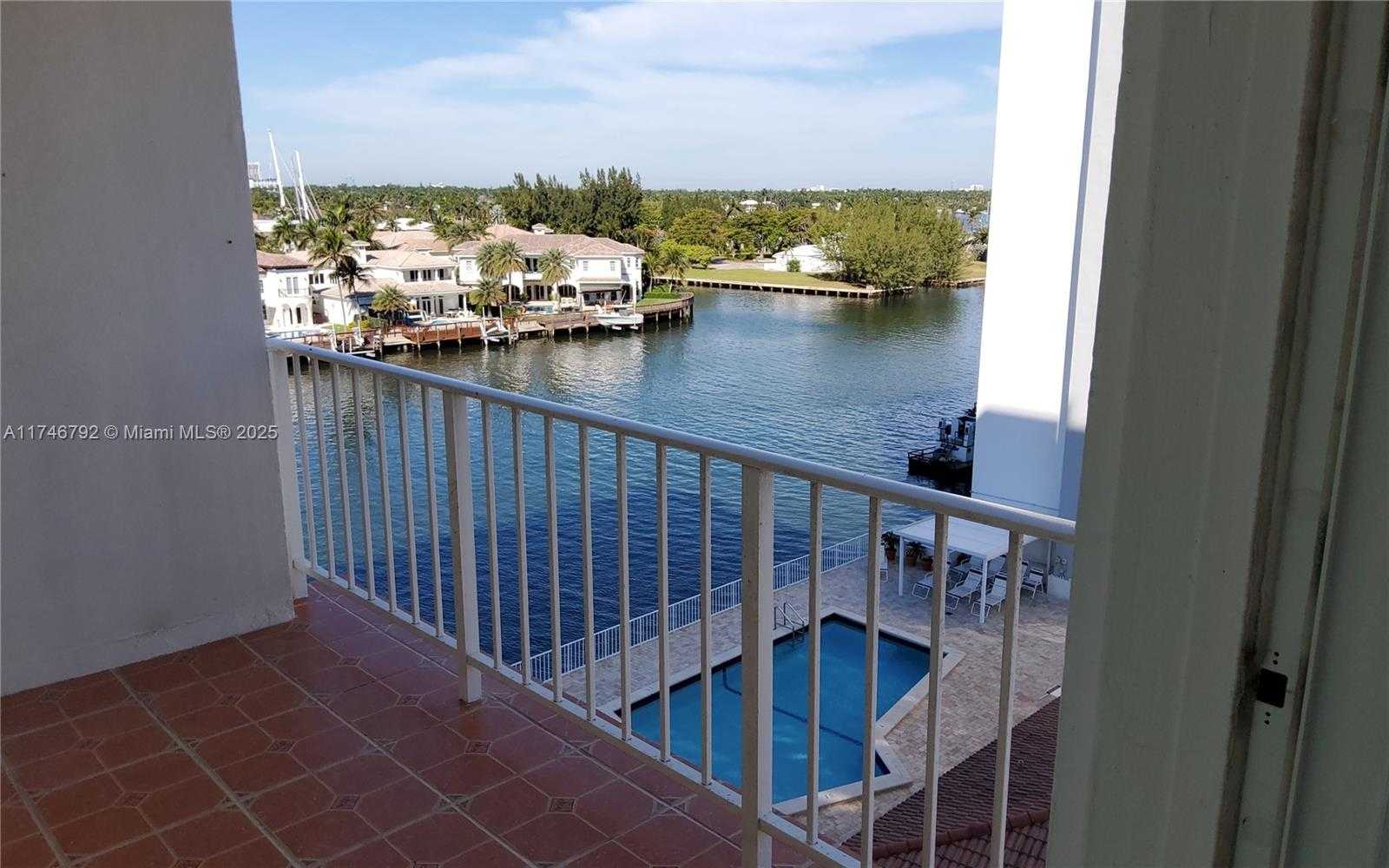Small Image of 1410 SOUTH OCEAN DR #703, Hollywood Number 2