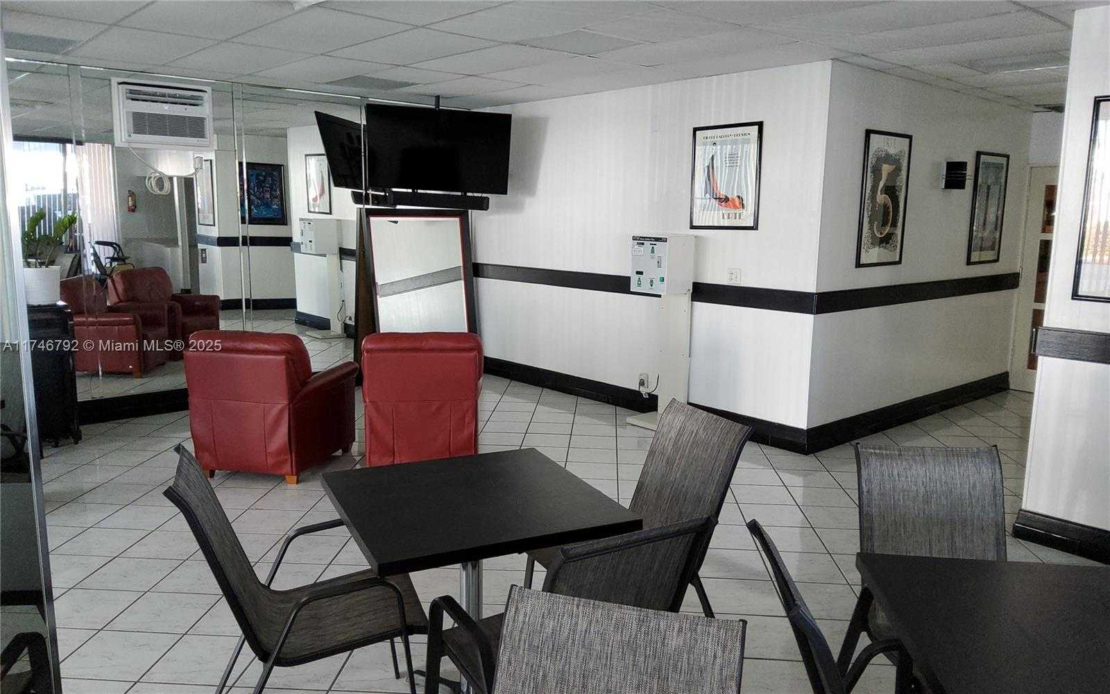 Small Image of 1410 SOUTH OCEAN DR #703, Hollywood Number 22