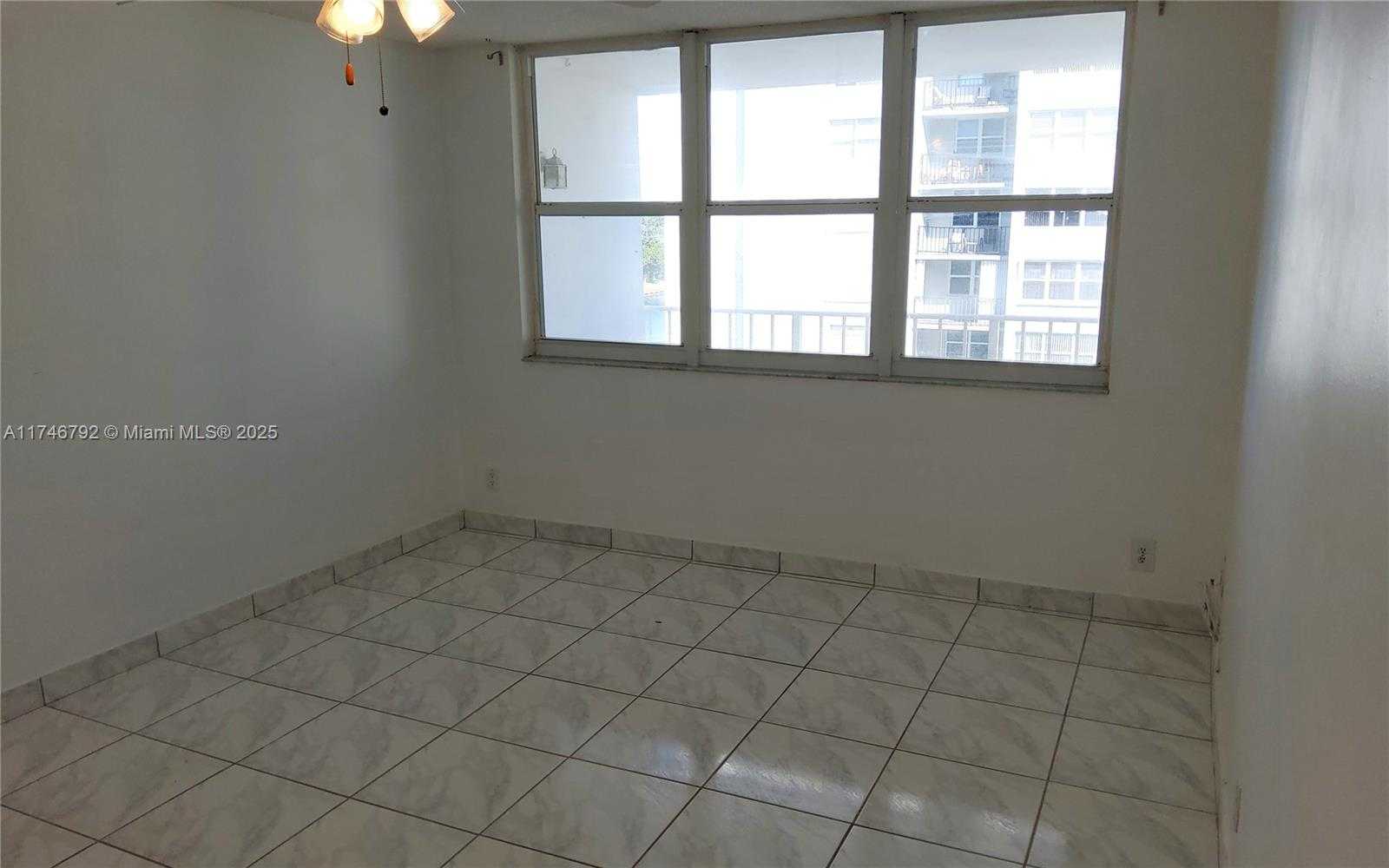 Small Image of 1410 SOUTH OCEAN DR #703, Hollywood Number 7