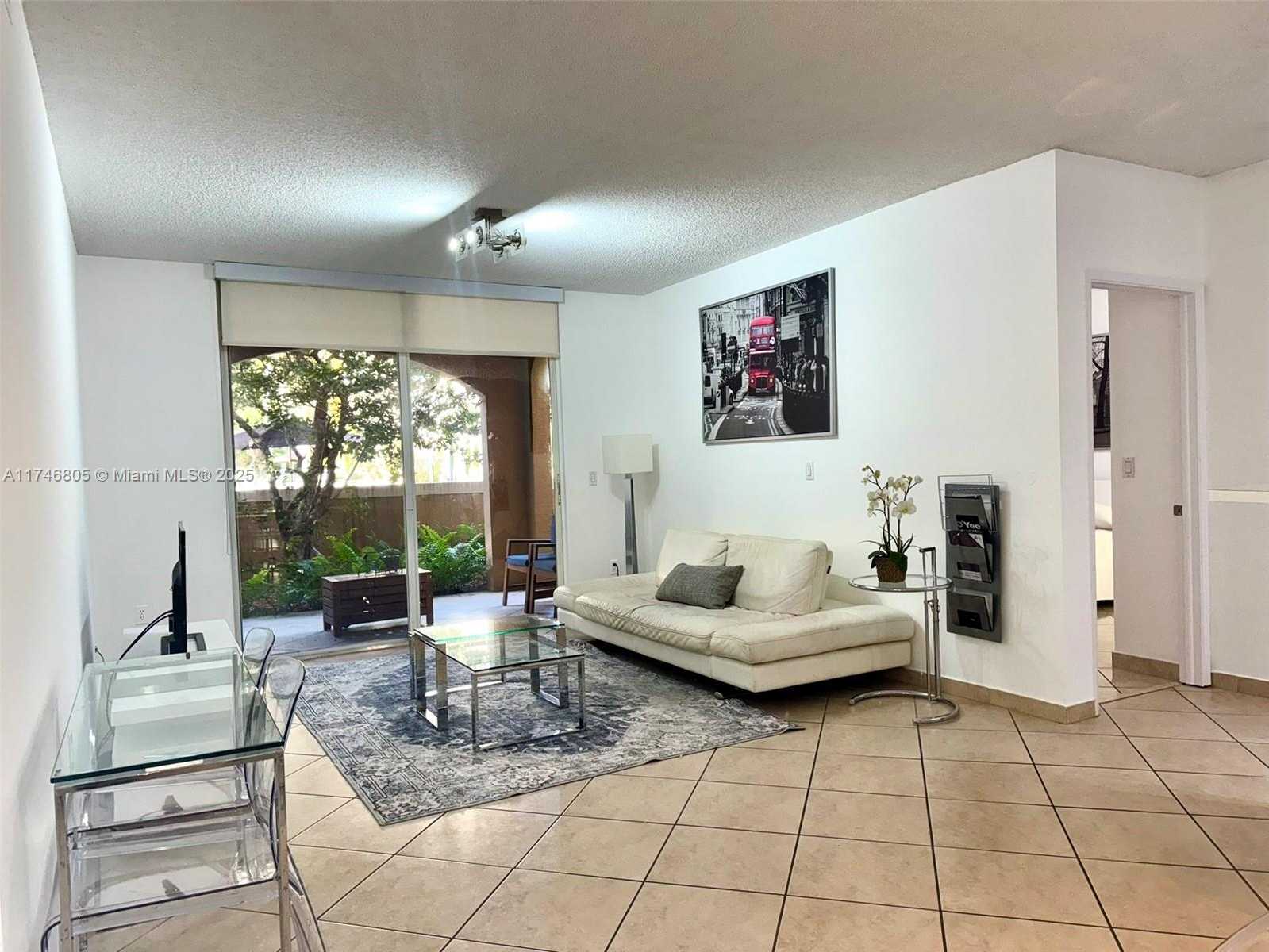 Small Image of Aventura Number 2
