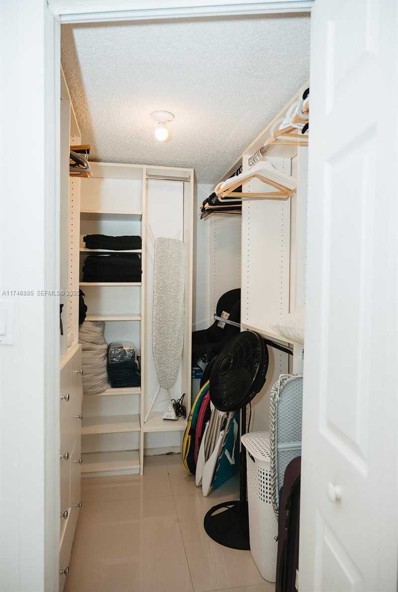 Imagen de Pequeño Objeto