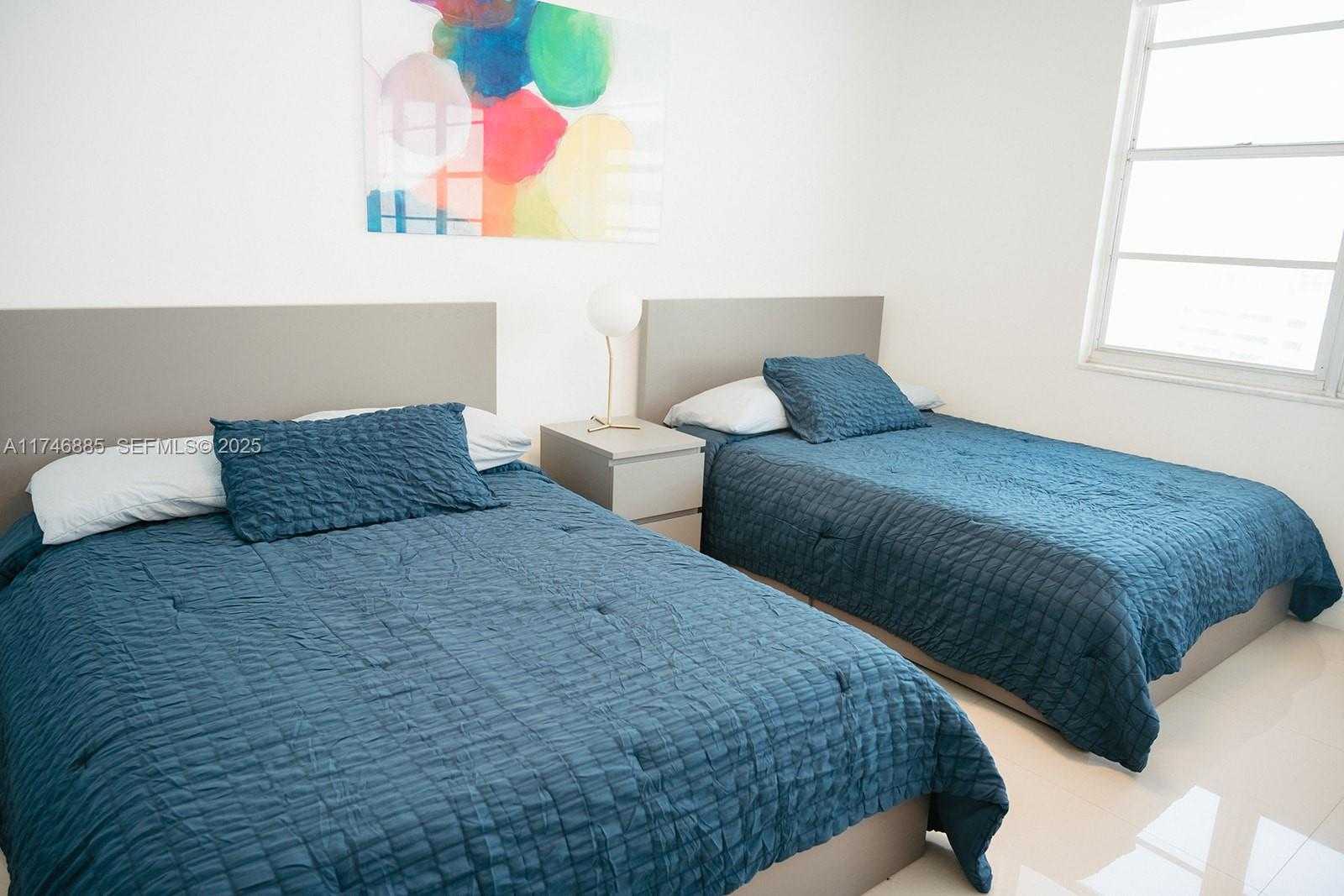 Imagen de Pequeño Objeto