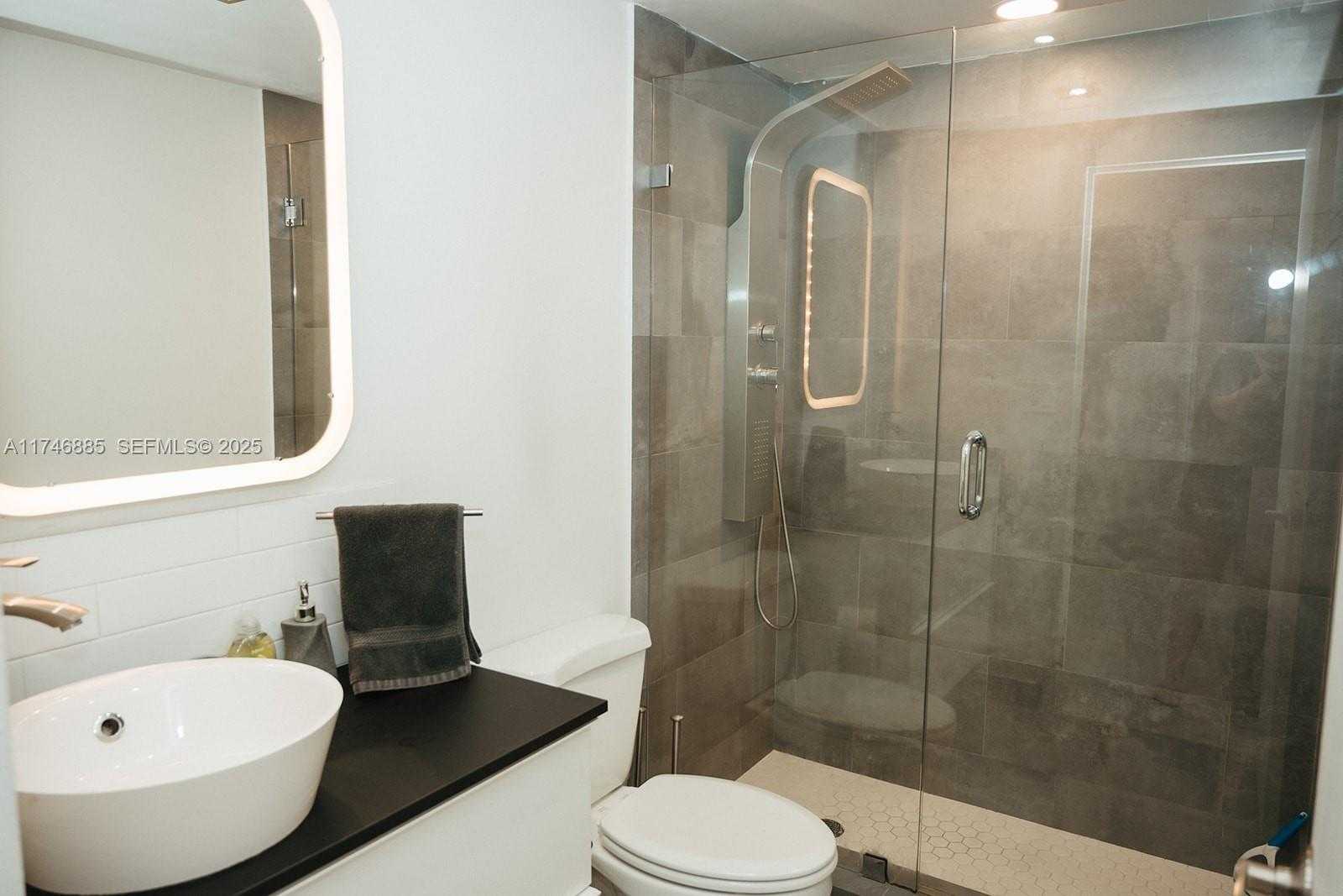 Imagen de Pequeño Objeto