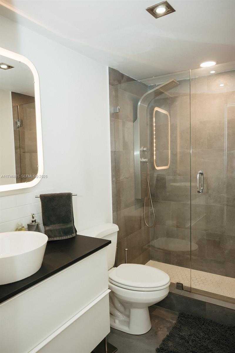 Imagen de Pequeño Objeto