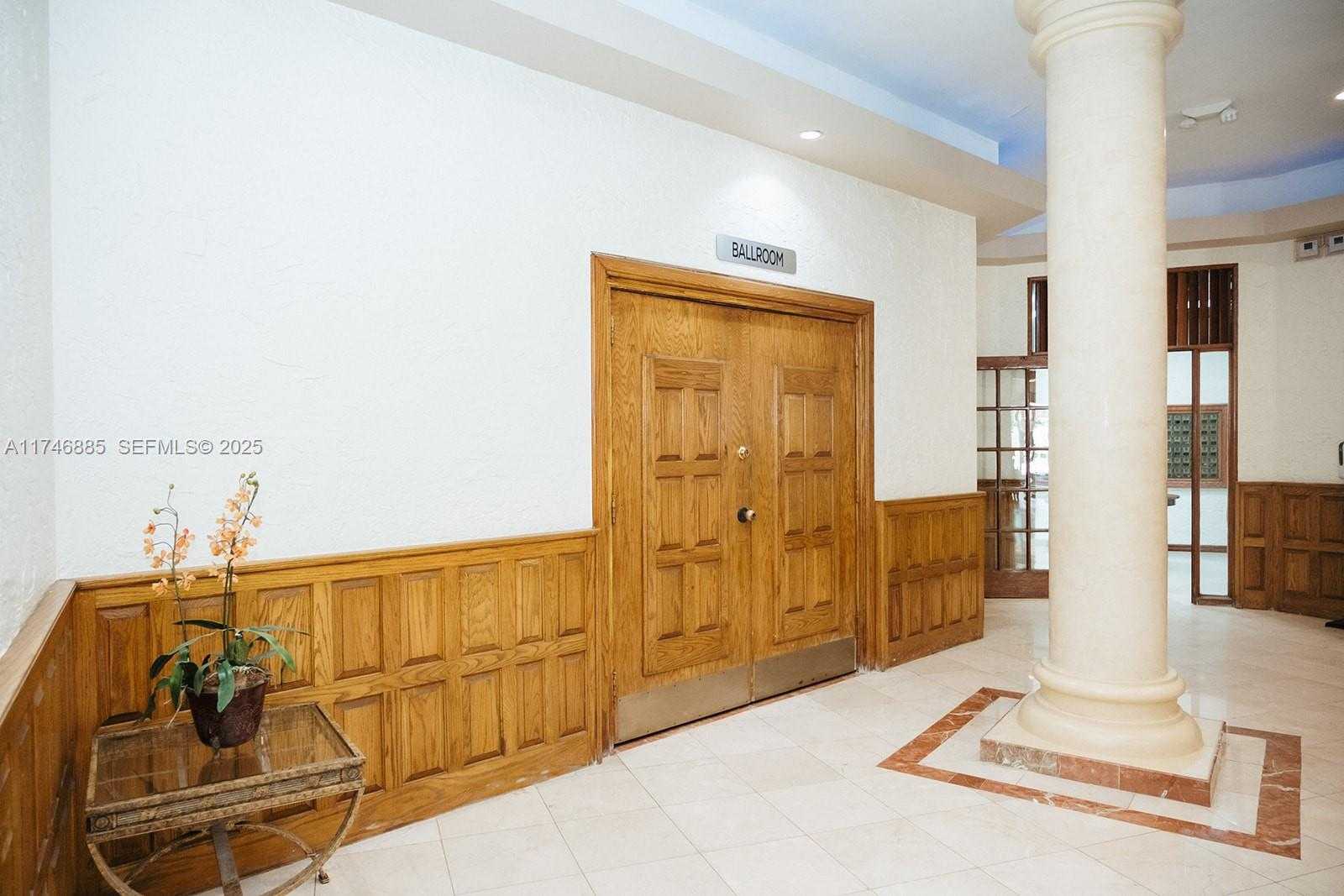 Imagen de Pequeño Objeto