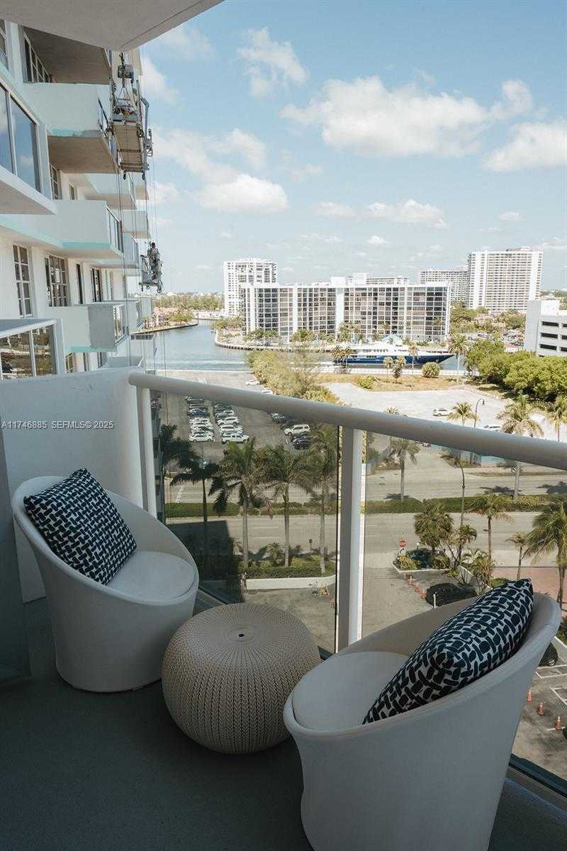 Imagen de Pequeño Objeto