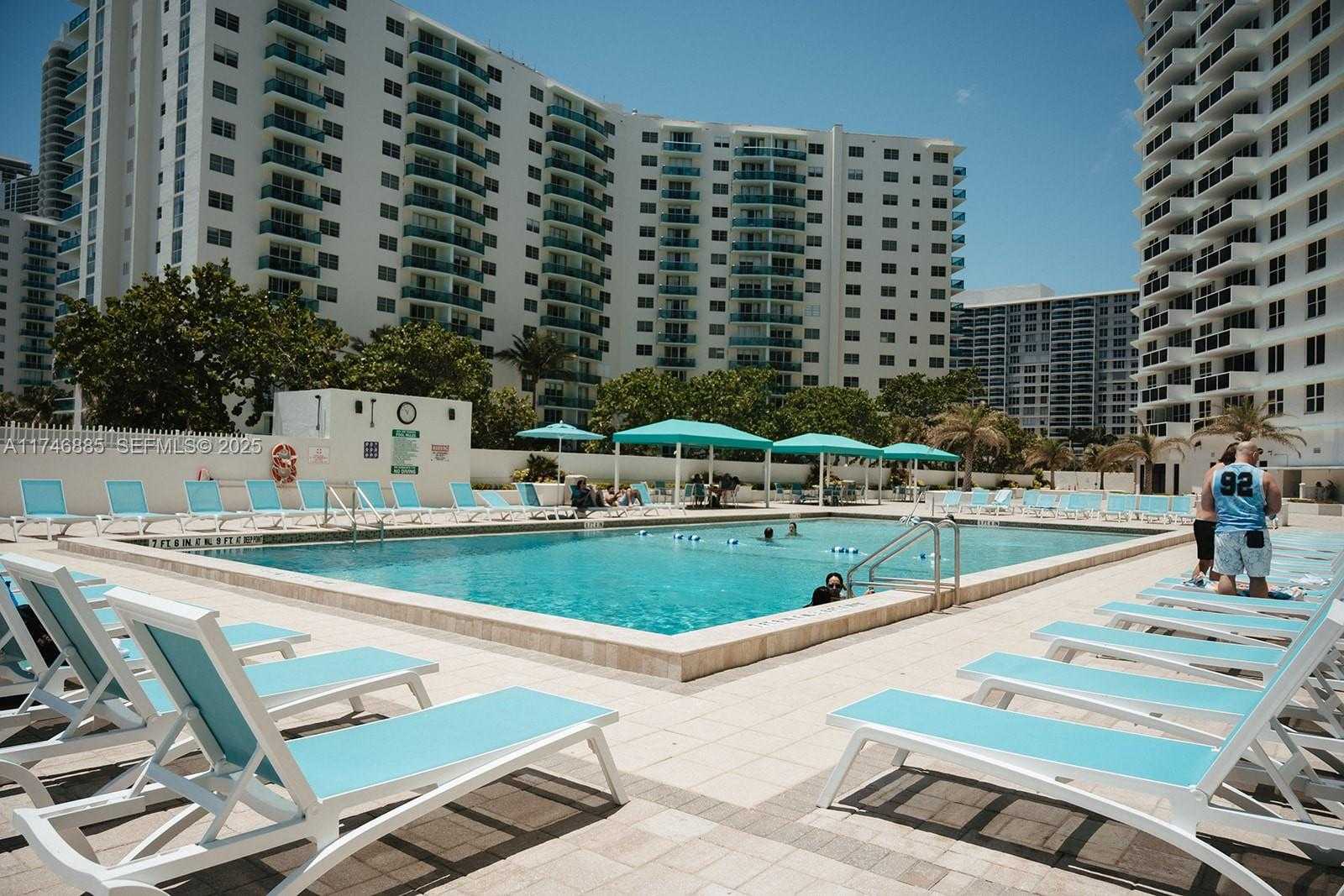 Imagen de Pequeño Objeto