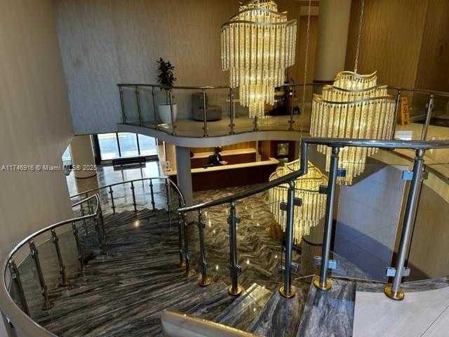 Small Image of 5401 COLLINS AVE #1213, Miami Beach Number 13