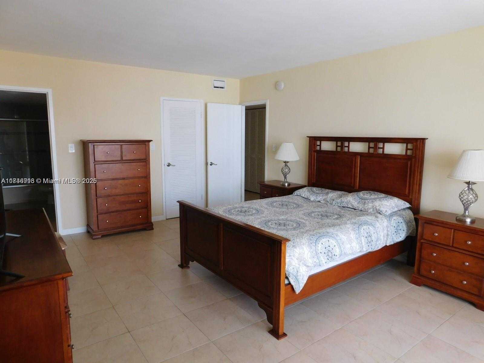 Small Image of 5401 COLLINS AVE #1213, Miami Beach Number 27