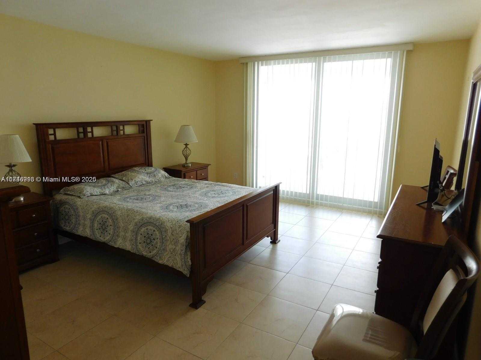 Small Image of 5401 COLLINS AVE #1213, Miami Beach Number 28