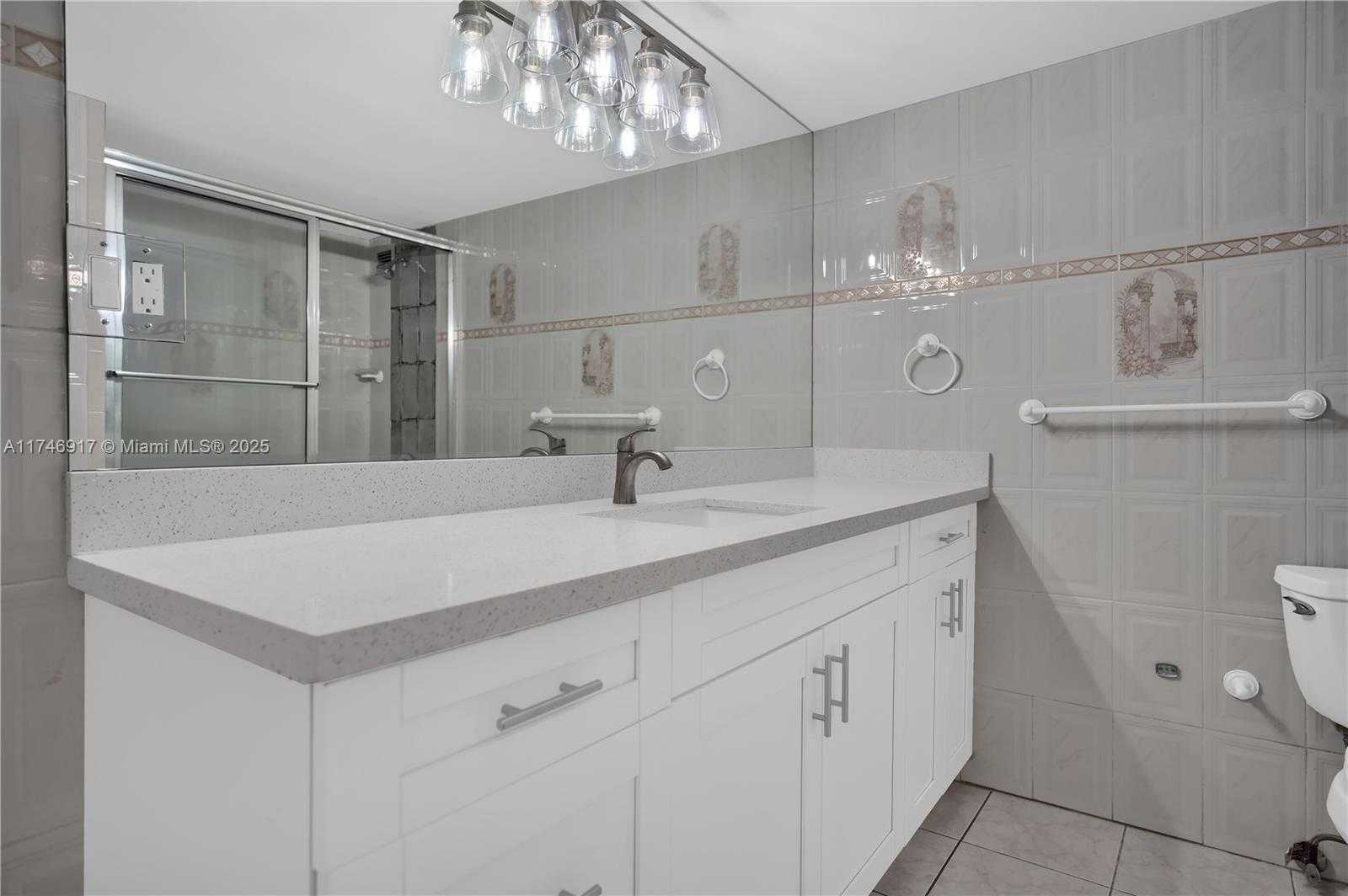 Small Image of 5401 5401 COLLINS AVE #919, Miami Beach Number 30