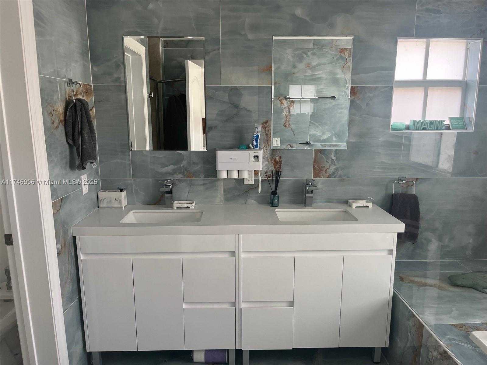Small Image of 3915 NORTH EAST 168TH ST #3915, North Miami Beach Number 14