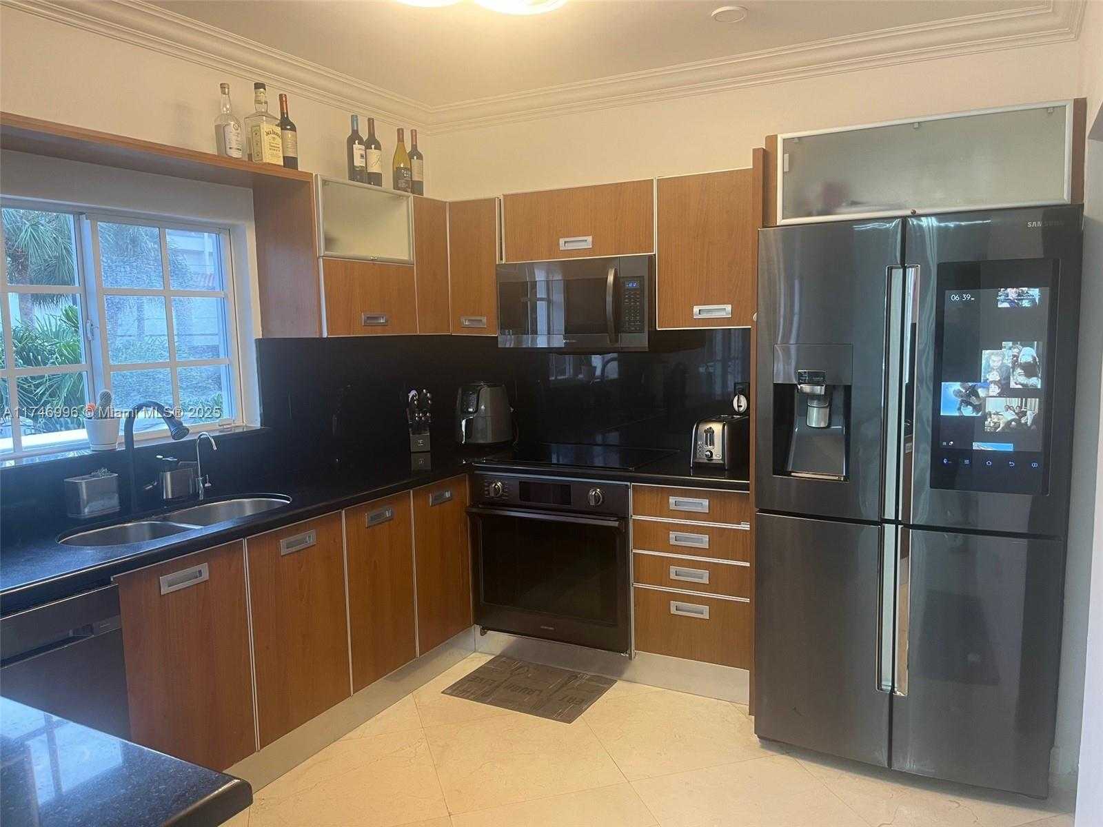 Small Image of 3915 NORTH EAST 168TH ST #3915, North Miami Beach Number 18