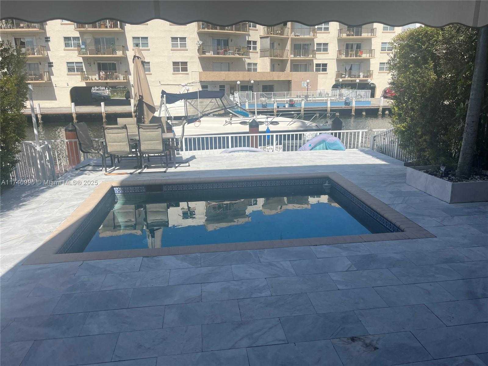 Small Image of 3915 NORTH EAST 168TH ST #3915, North Miami Beach Number 2