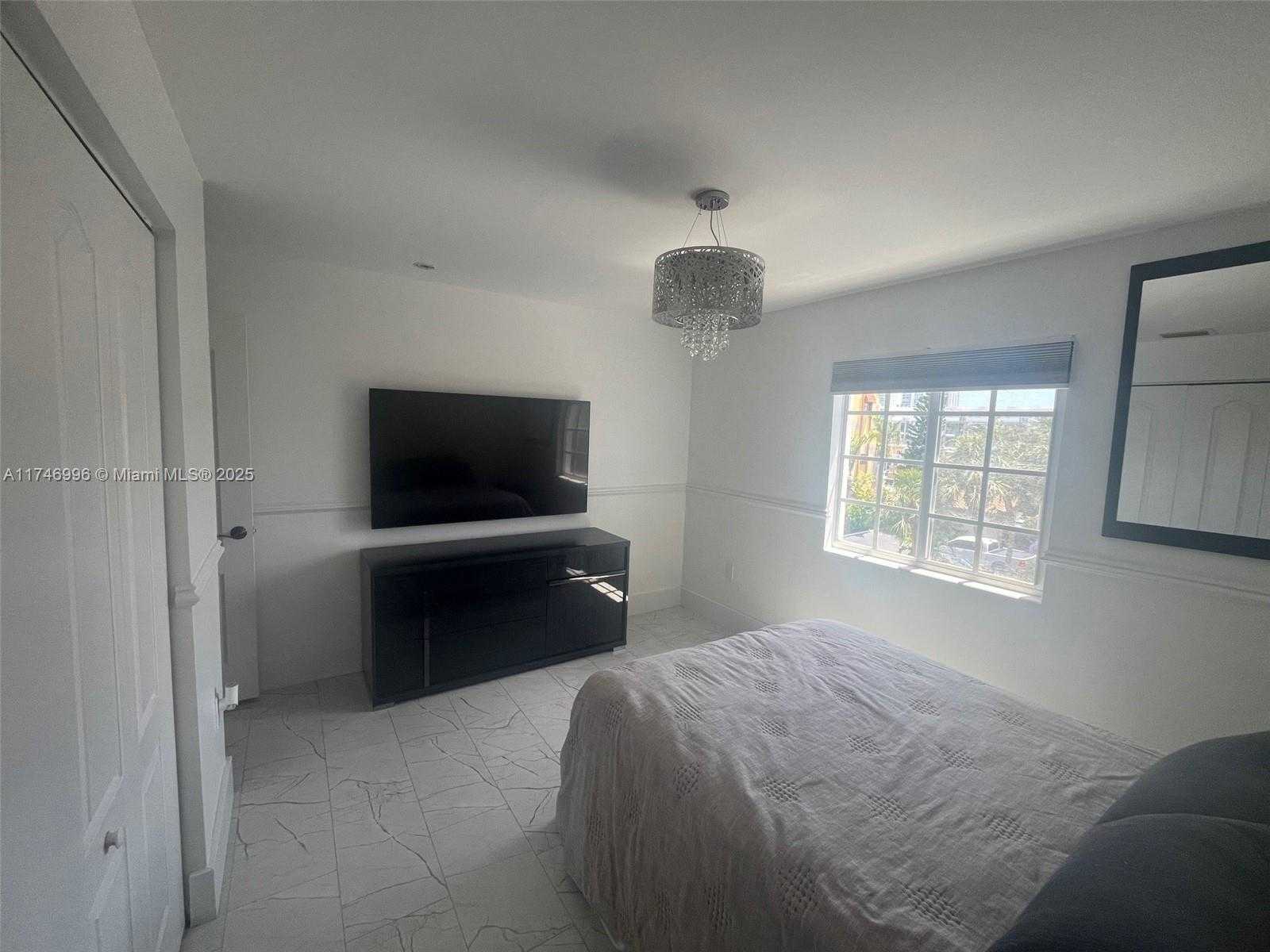 Small Image of 3915 NORTH EAST 168TH ST #3915, North Miami Beach Number 24