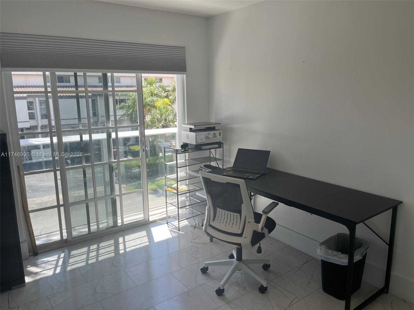Small Image of 3915 NORTH EAST 168TH ST #3915, North Miami Beach Number 25