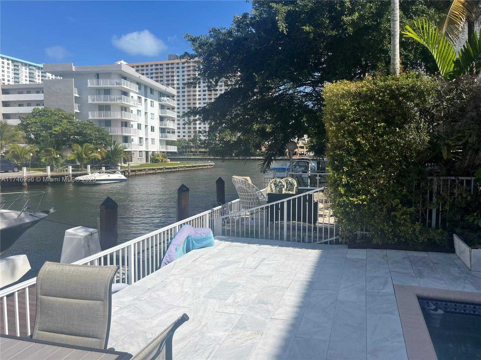 Small Image of 3915 NORTH EAST 168TH ST #3915, North Miami Beach Number 30