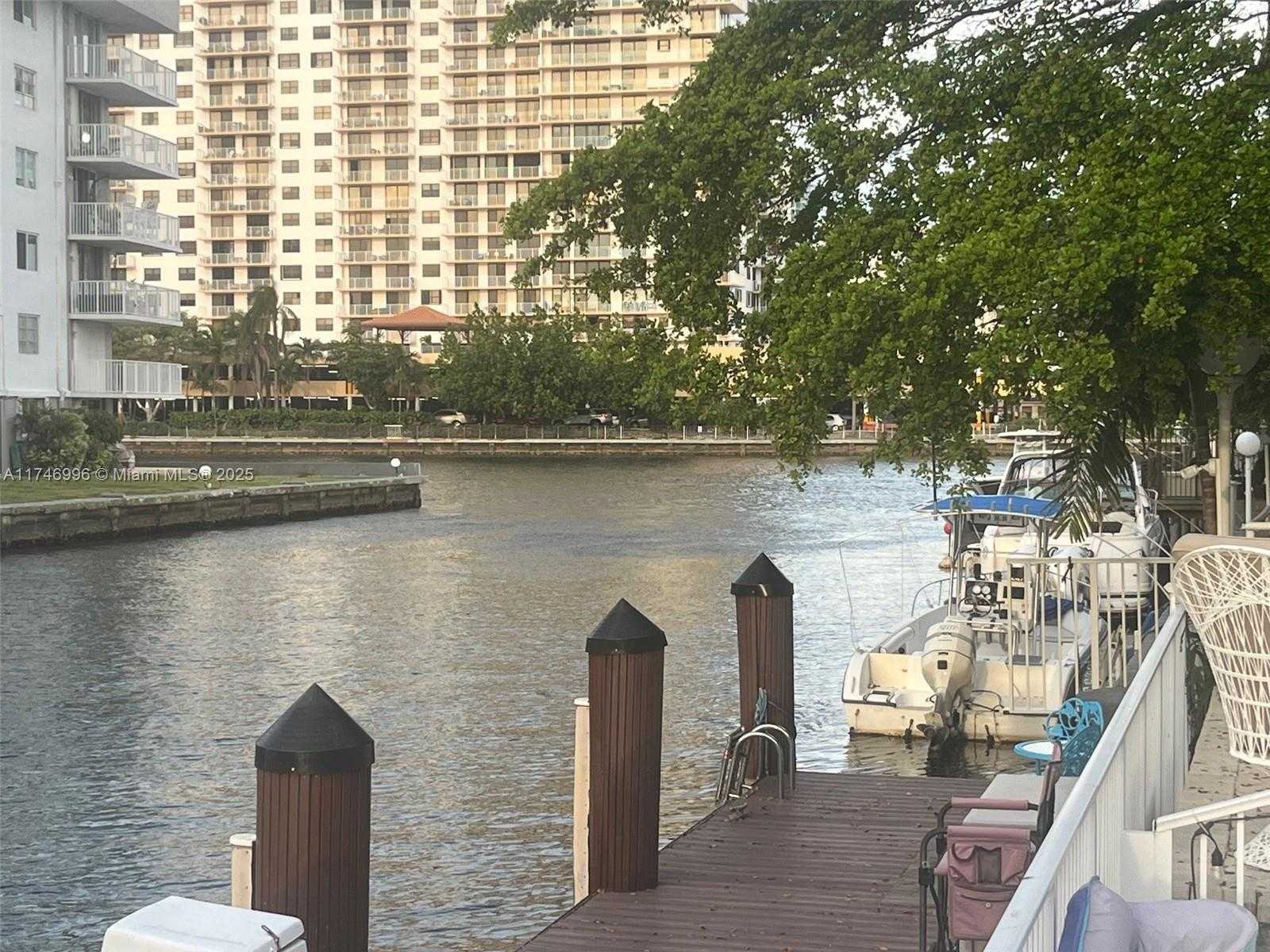 Small Image of 3915 NORTH EAST 168TH ST #3915, North Miami Beach Number 31