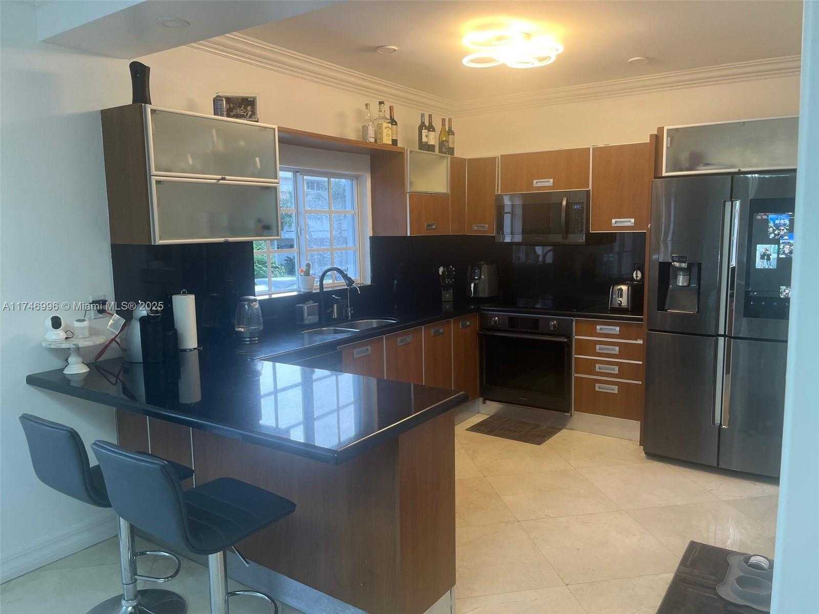 Small Image of 3915 NORTH EAST 168TH ST #3915, North Miami Beach Number 5