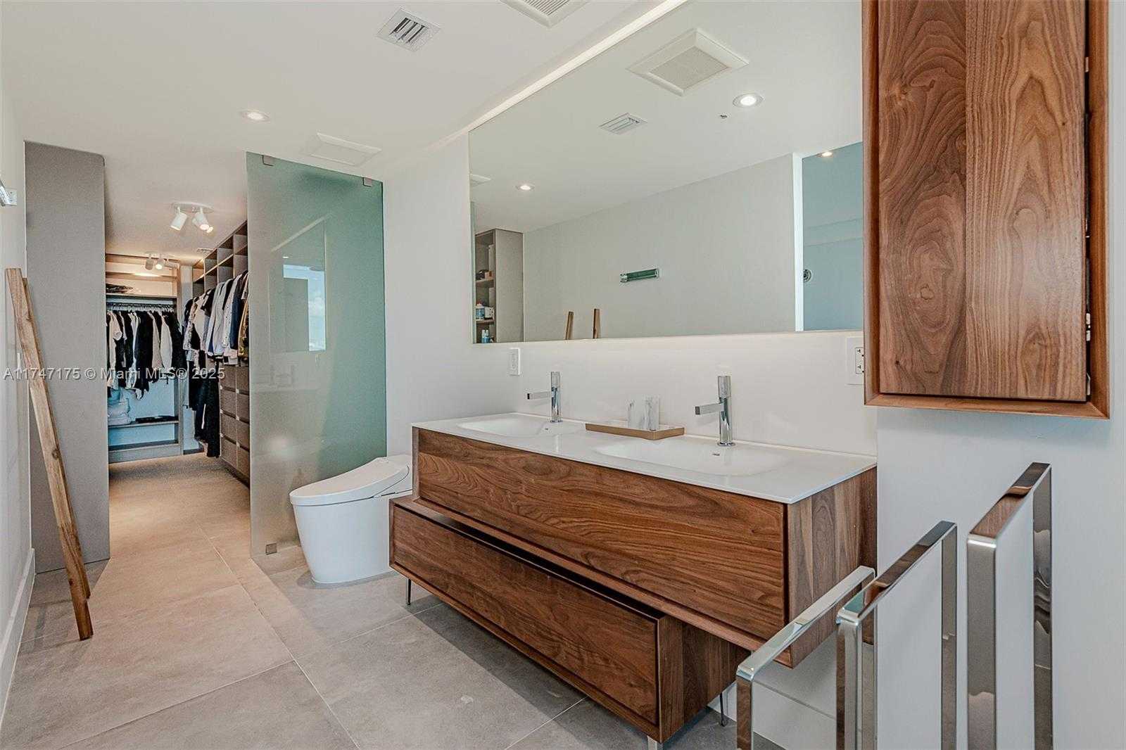 Small Image of 7935 EAST DR #1002, North Bay Village Number 26