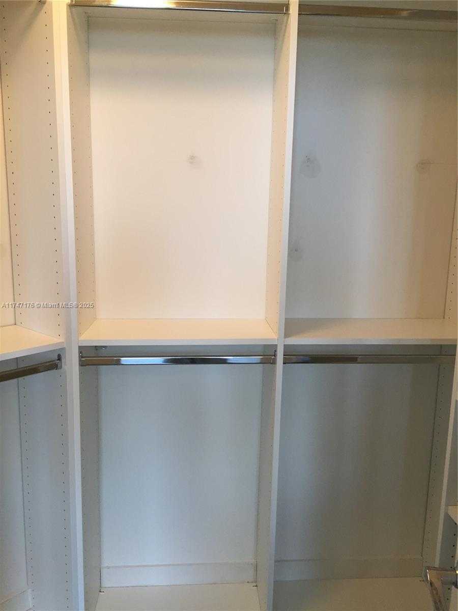 Small Image of 999 SOUTH WEST 1ST AVE #2907, Miami Number 6
