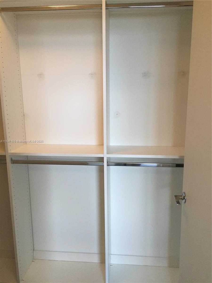 Small Image of 999 SOUTH WEST 1ST AVE #2907, Miami Number 8