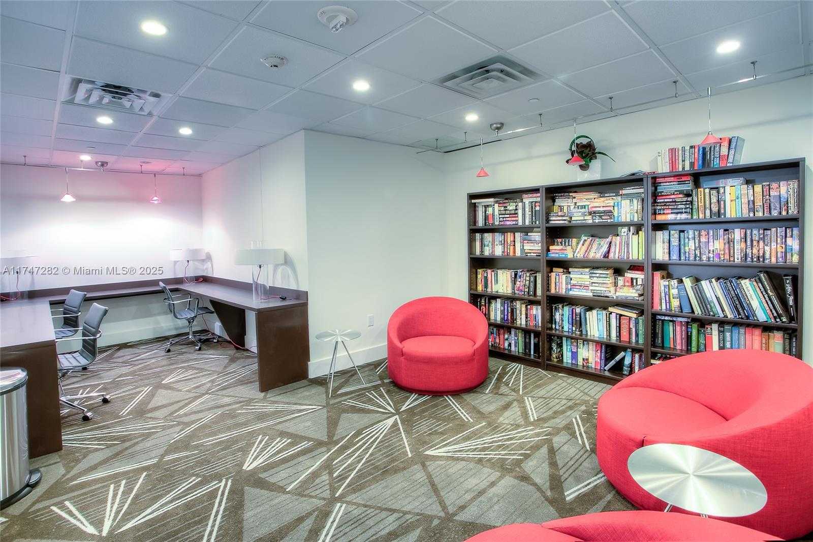 Small Image of 5701 COLLINS AVE #PH12, Miami Beach Number 27
