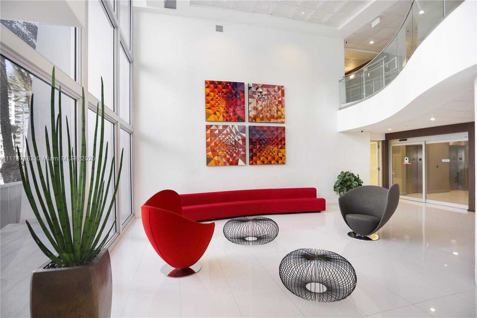 Small Image of 5701 COLLINS AVE #PH12, Miami Beach Number 44