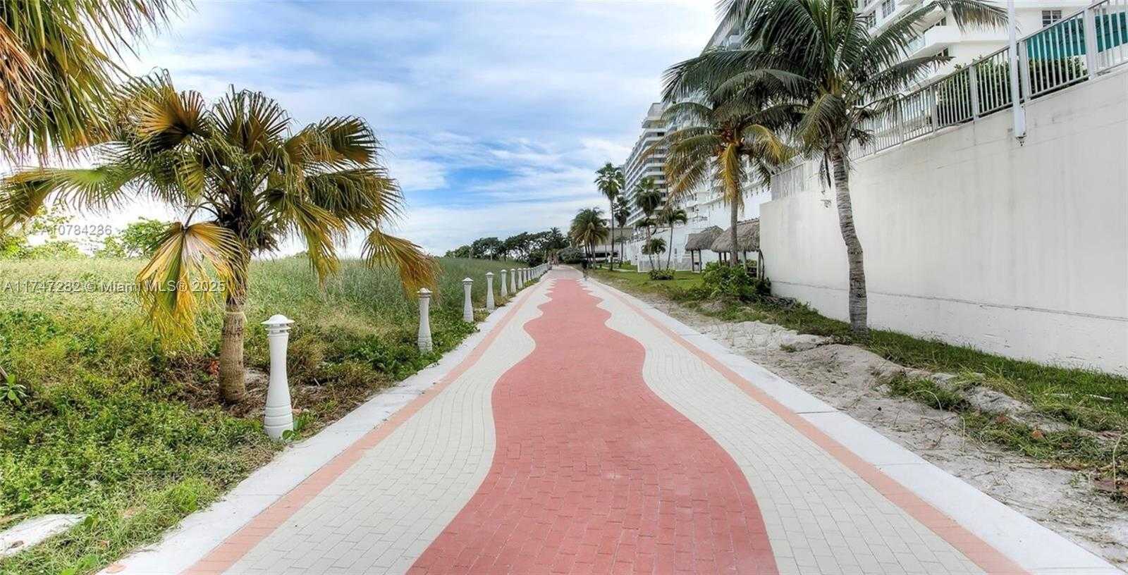 Small Image of 5701 COLLINS AVE #PH12, Miami Beach Number 46
