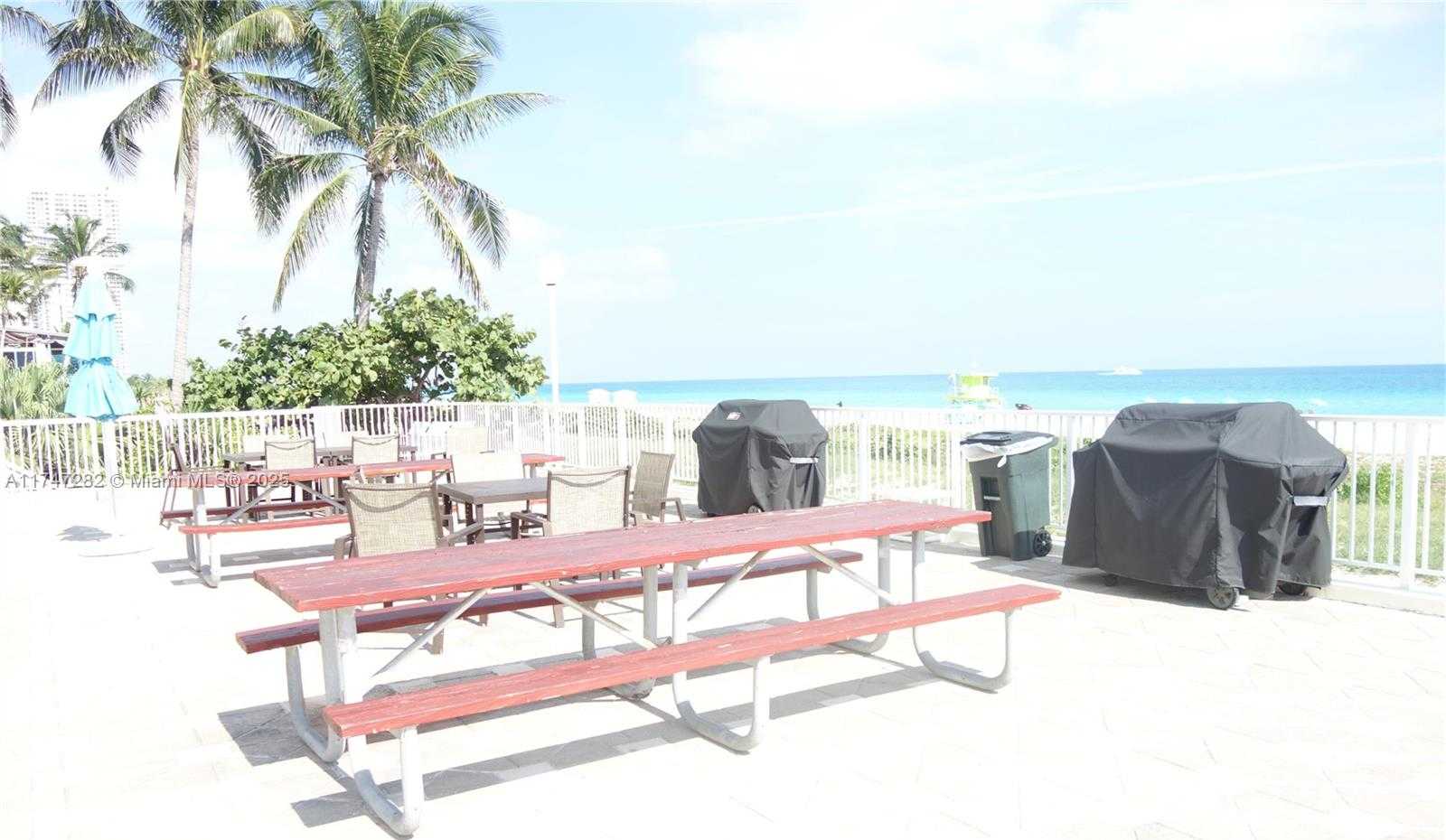 Small Image of 5701 COLLINS AVE #PH12, Miami Beach Number 54