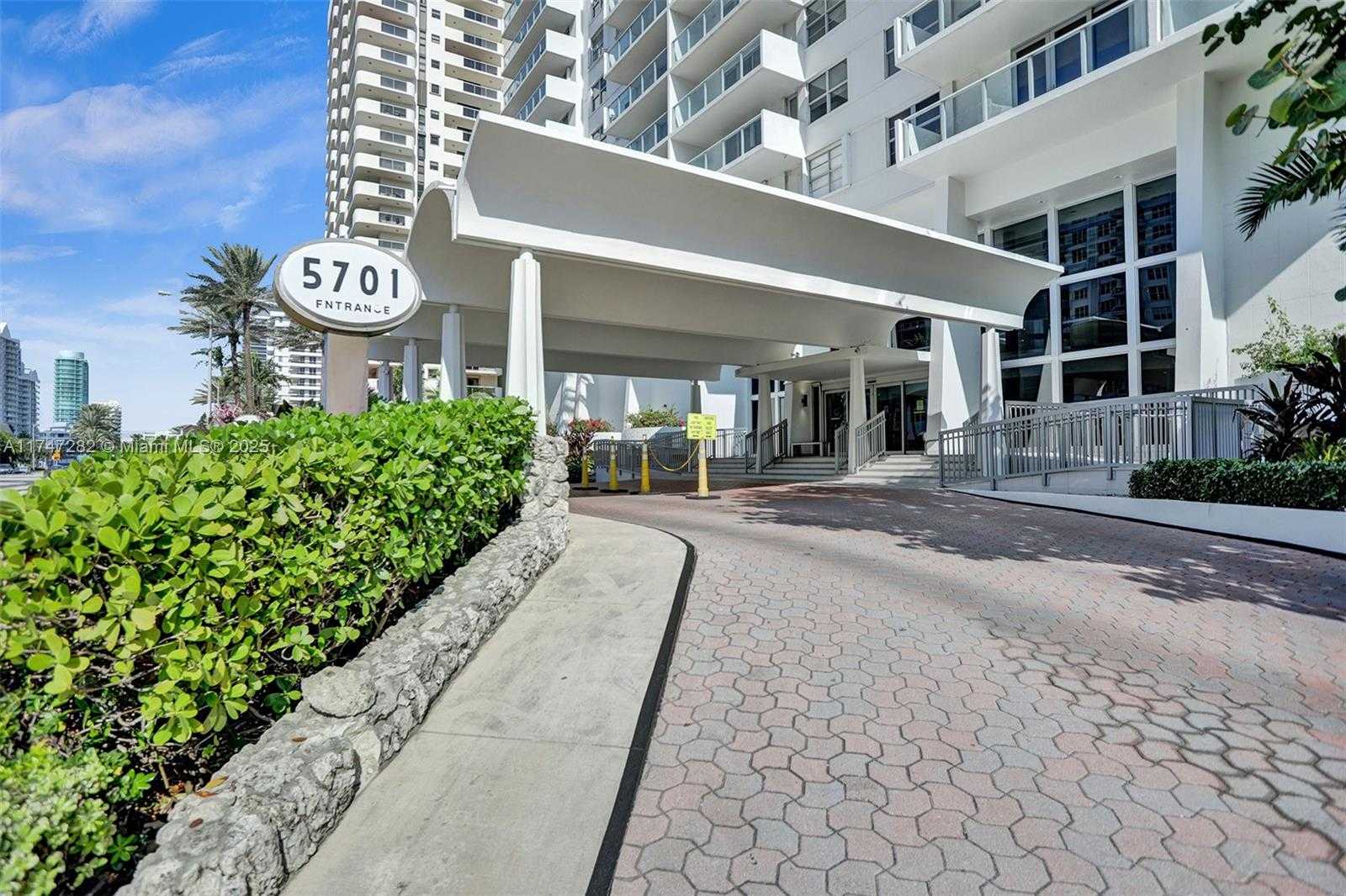 Small Image of 5701 COLLINS AVE #PH12, Miami Beach Number 60
