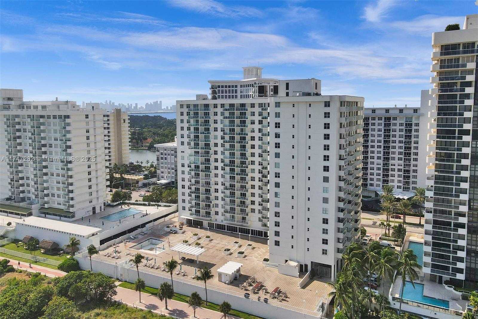 Small Image of 5701 COLLINS AVE #PH12, Miami Beach Number 70