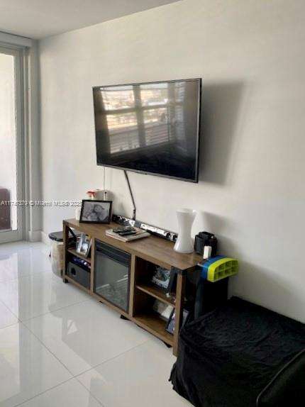 Small Image of 100 LINCOLN RD #727, Miami Beach Number 3