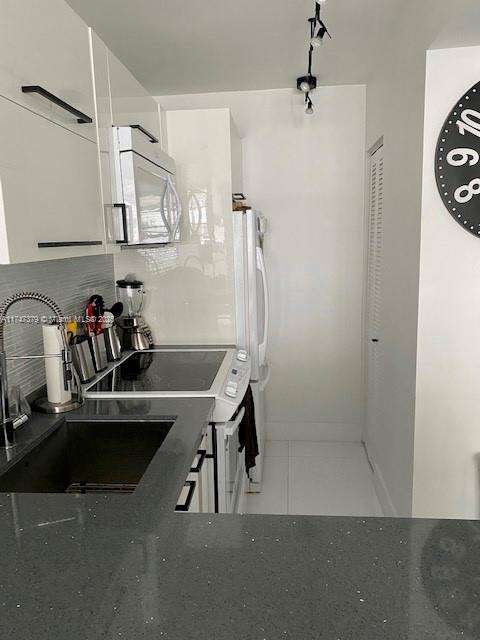 Small Image of 100 LINCOLN RD #727, Miami Beach Number 4