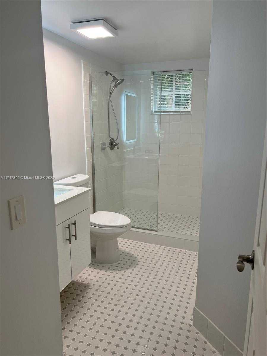 Small Image of 17145 NORTH BAY RD #4303, Sunny Isles Beach Number 15