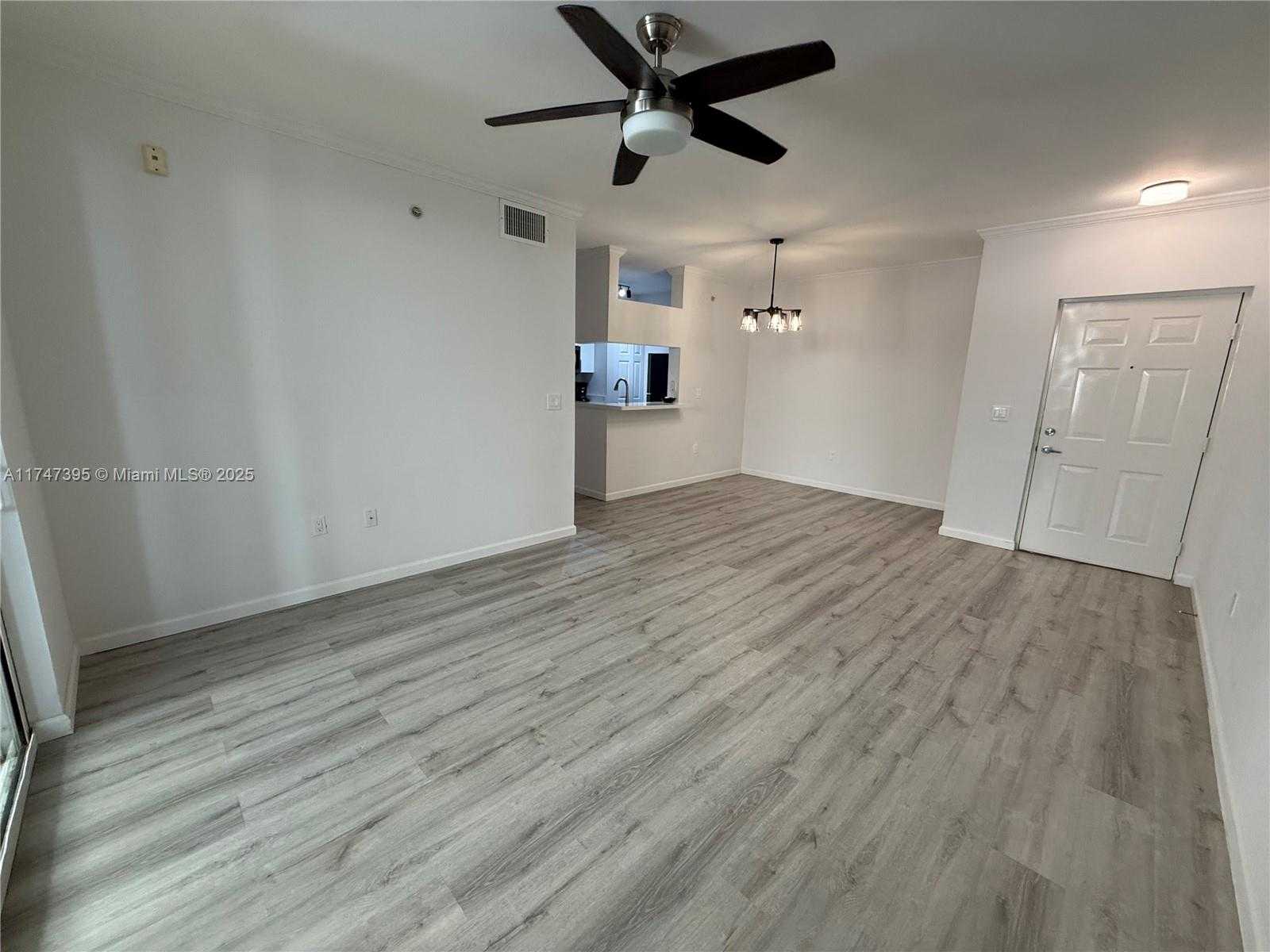 Small Image of 17145 NORTH BAY RD #4303, Sunny Isles Beach Number 2