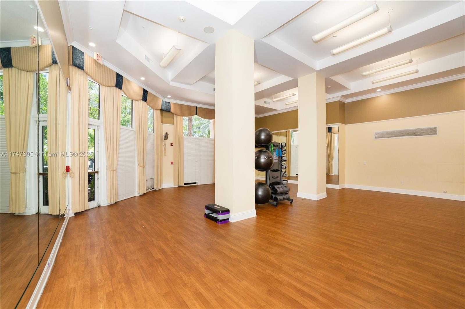 Small Image of 17145 NORTH BAY RD #4303, Sunny Isles Beach Number 31