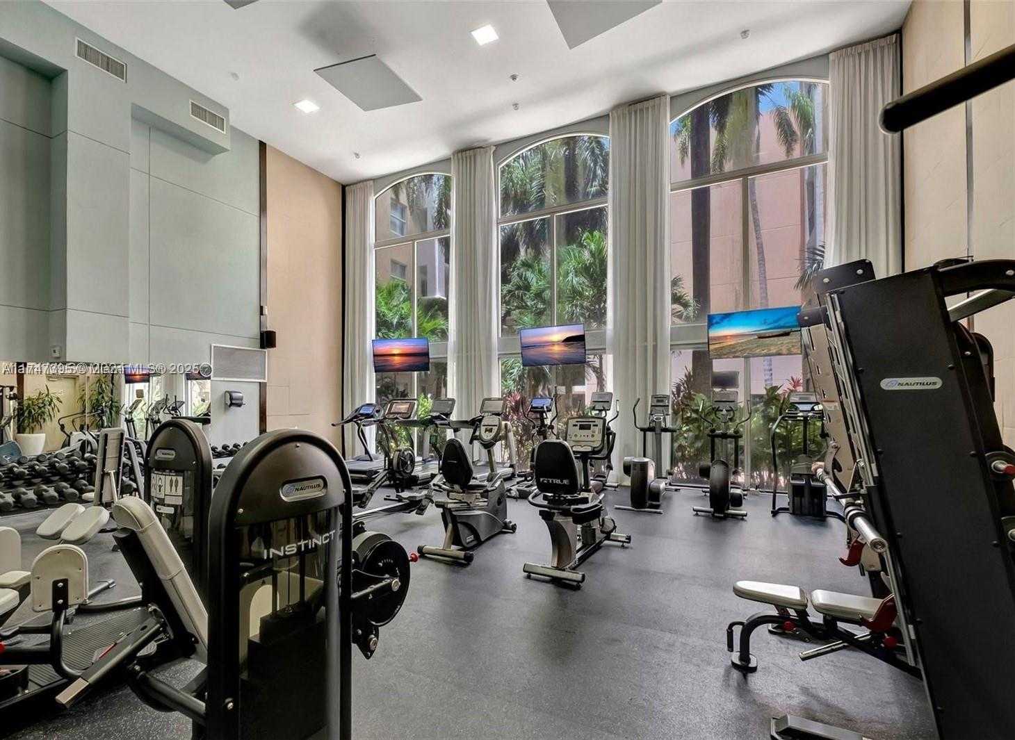 Small Image of 17145 NORTH BAY RD #4303, Sunny Isles Beach Number 35