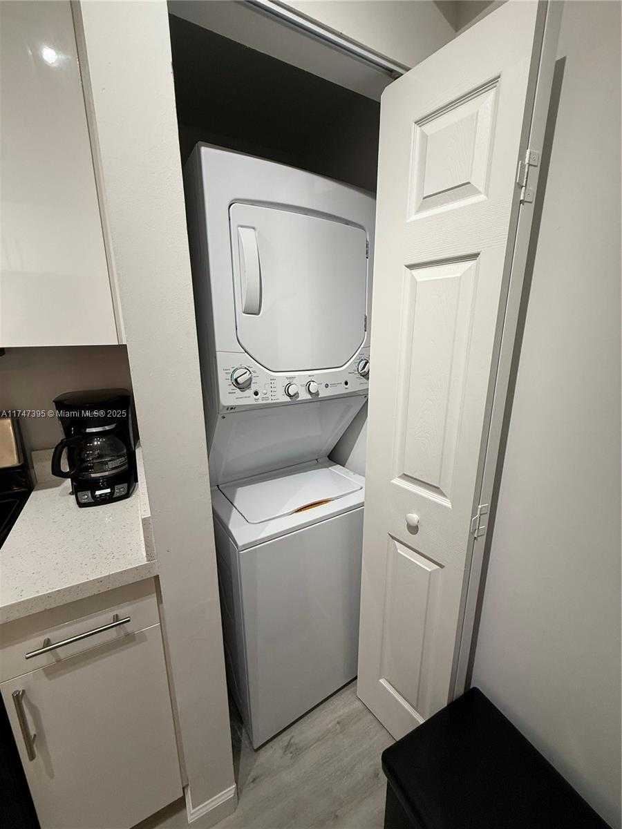 Small Image of 17145 NORTH BAY RD #4303, Sunny Isles Beach Number 47