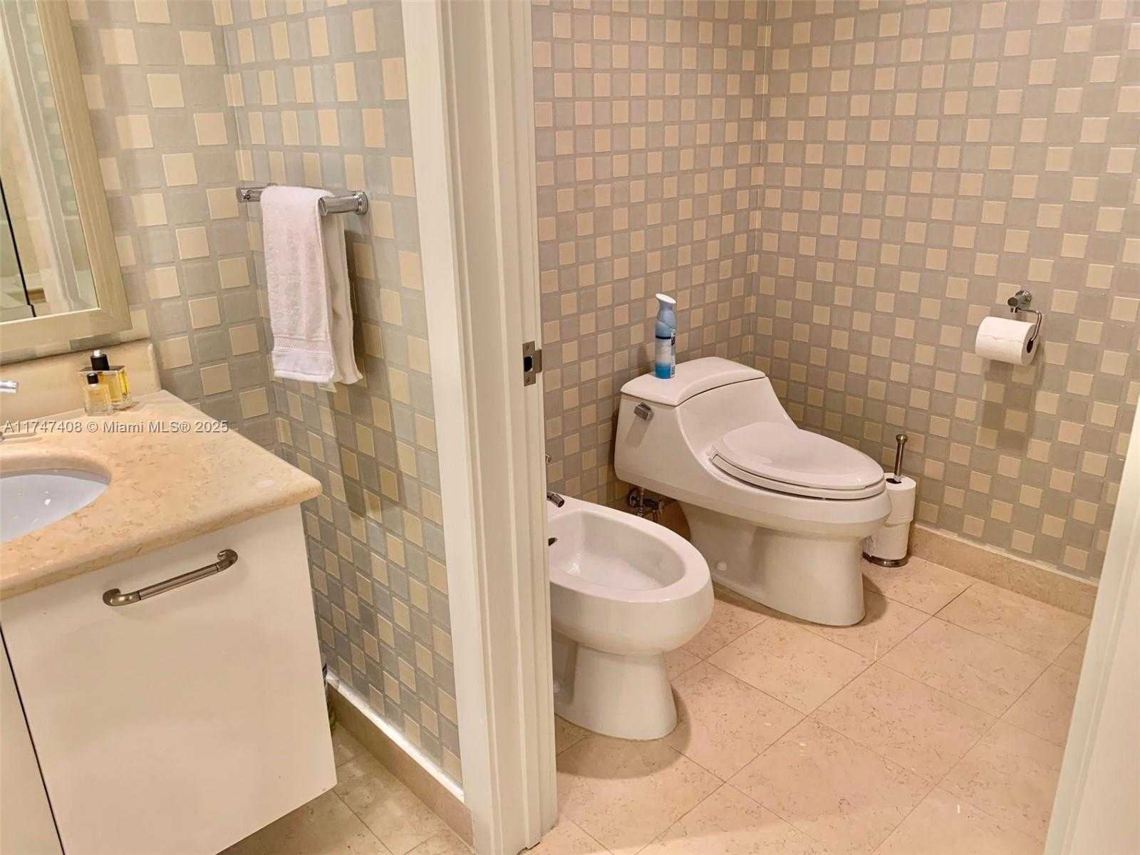 Small Image of 3101 SOUTH OCEAN DR #1701, Hollywood Number 16