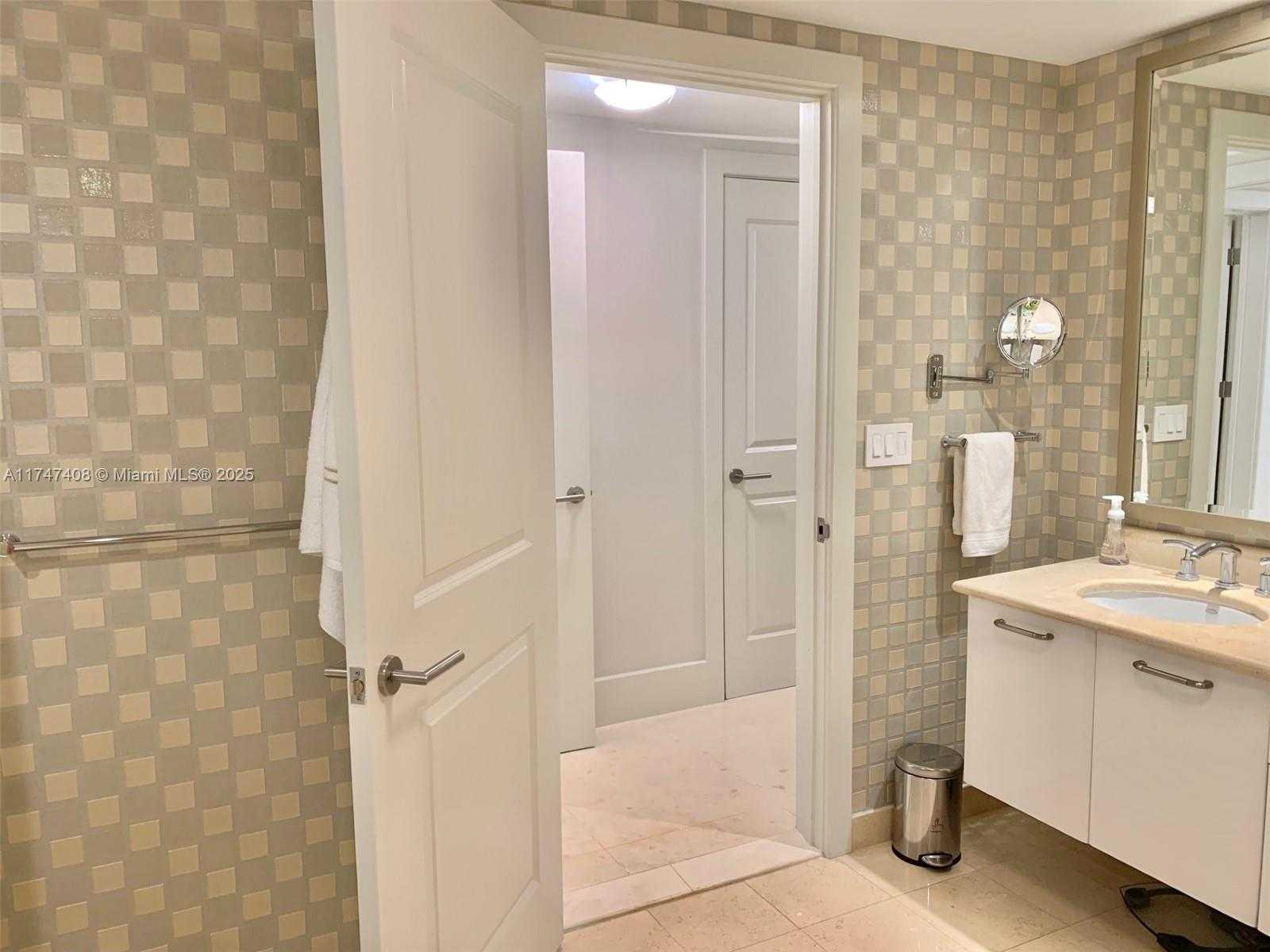 Small Image of 3101 SOUTH OCEAN DR #1701, Hollywood Number 20