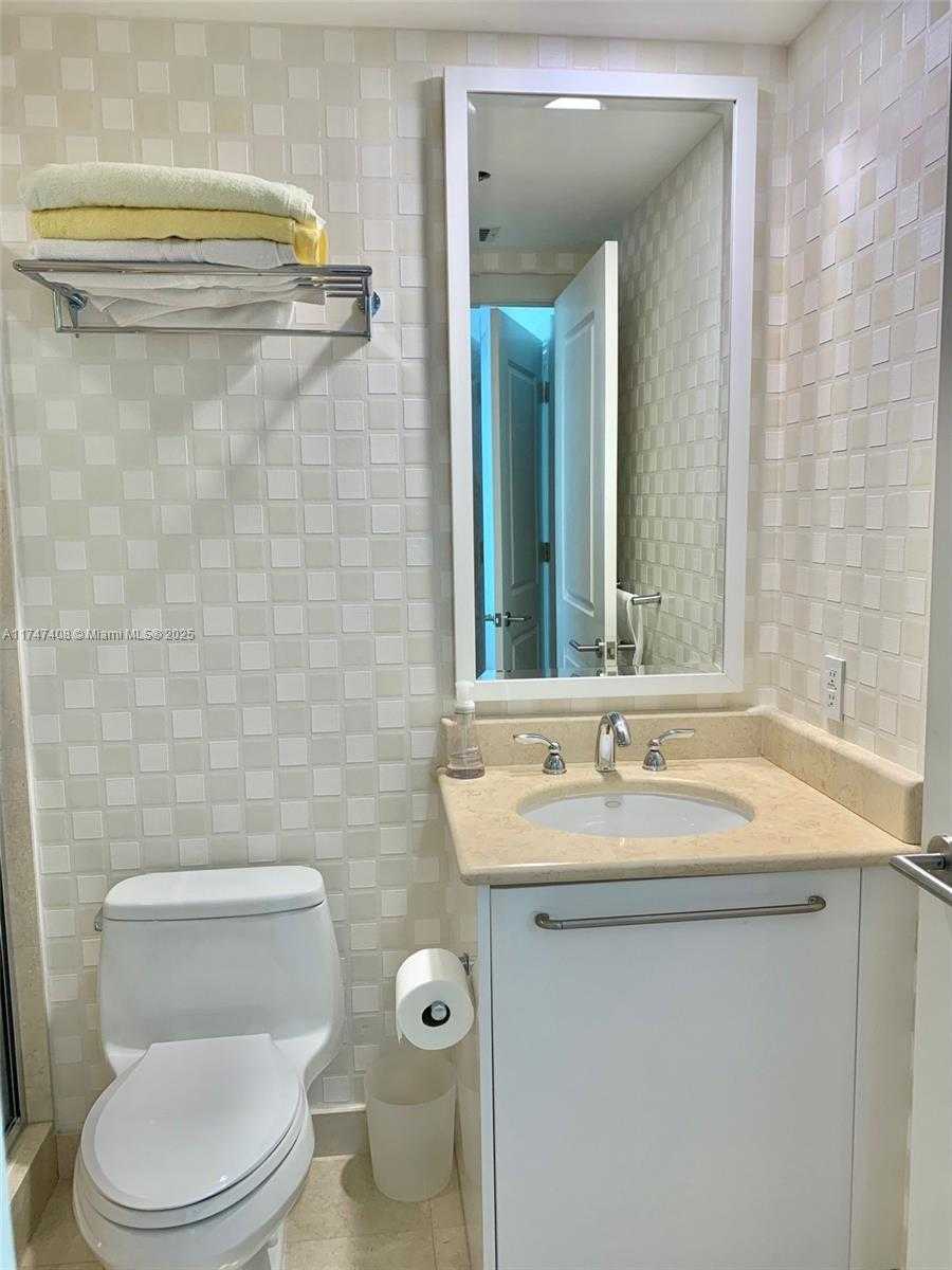 Small Image of 3101 SOUTH OCEAN DR #1701, Hollywood Number 44