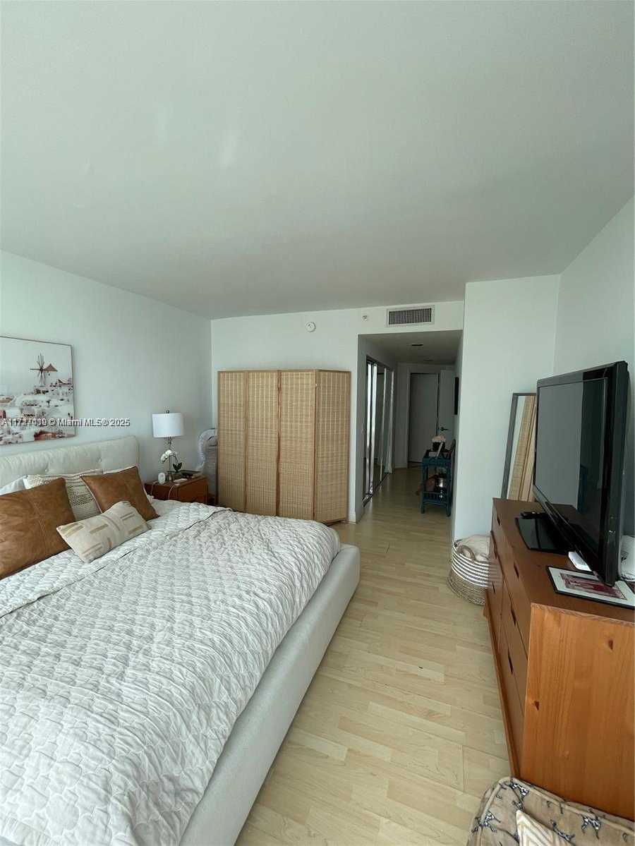 Small Image of 16400 COLLINS AVE #942, Sunny Isles Beach Number 15