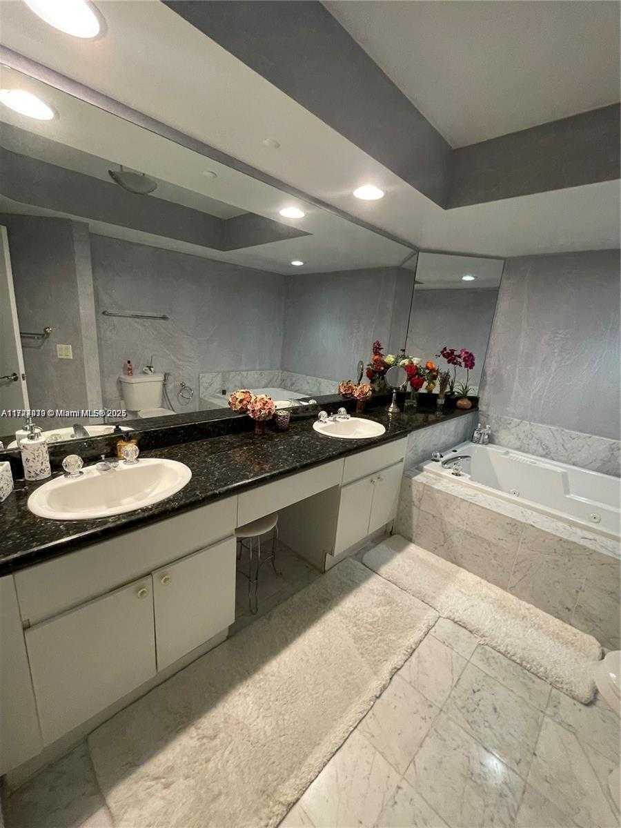 Small Image of 16400 COLLINS AVE #942, Sunny Isles Beach Number 18