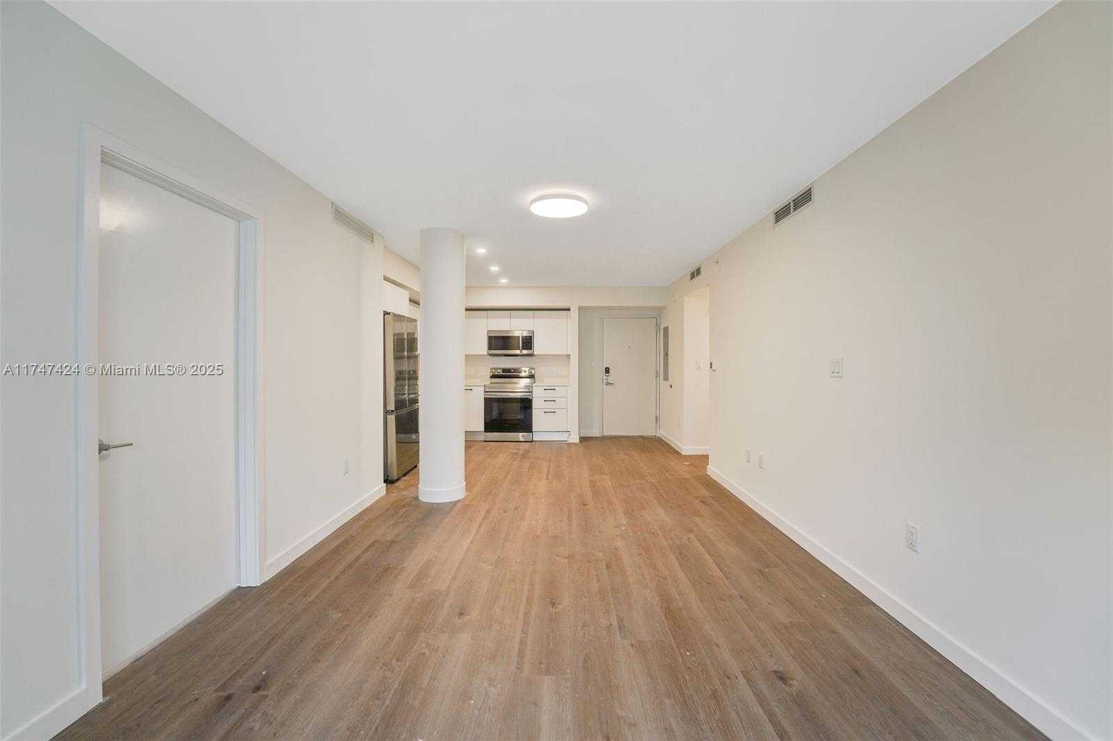 Small Image of 1500 BAY RD #N-1220, Miami Beach Number 13