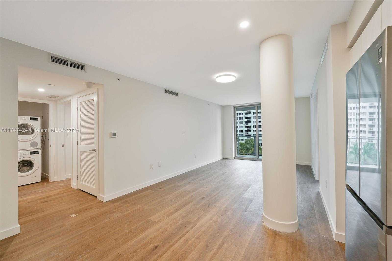 Small Image of 1500 BAY RD #N-1220, Miami Beach Number 14