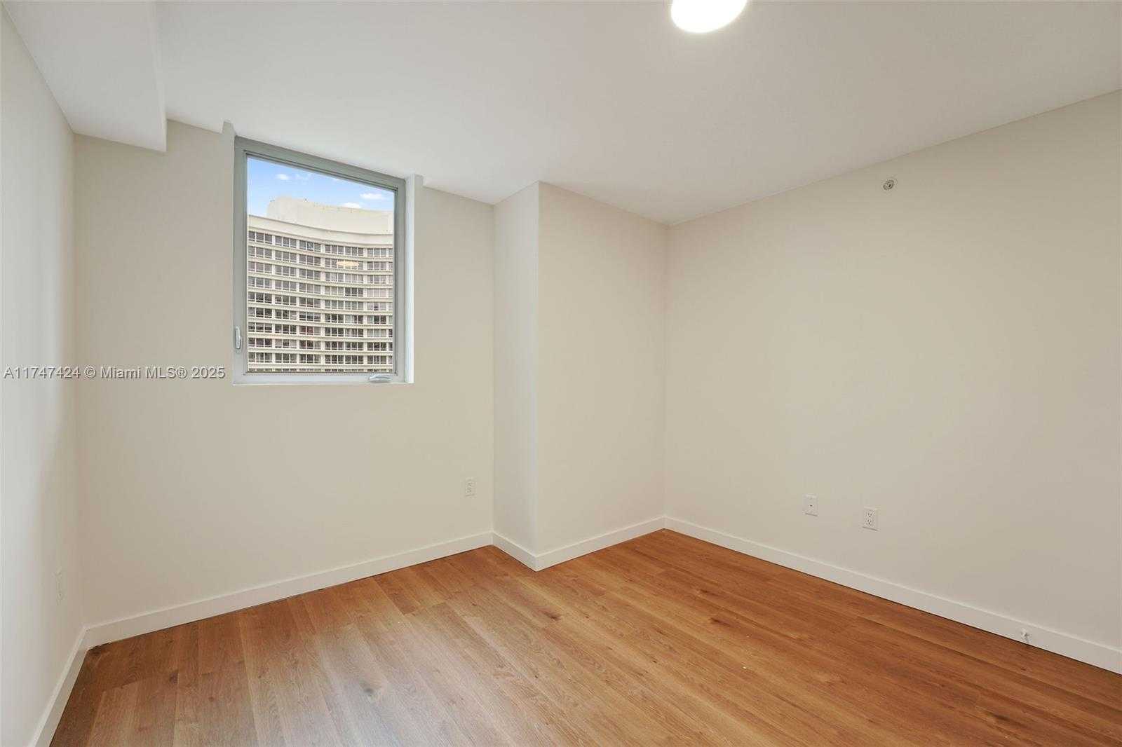 Small Image of 1500 BAY RD #N-1220, Miami Beach Number 20