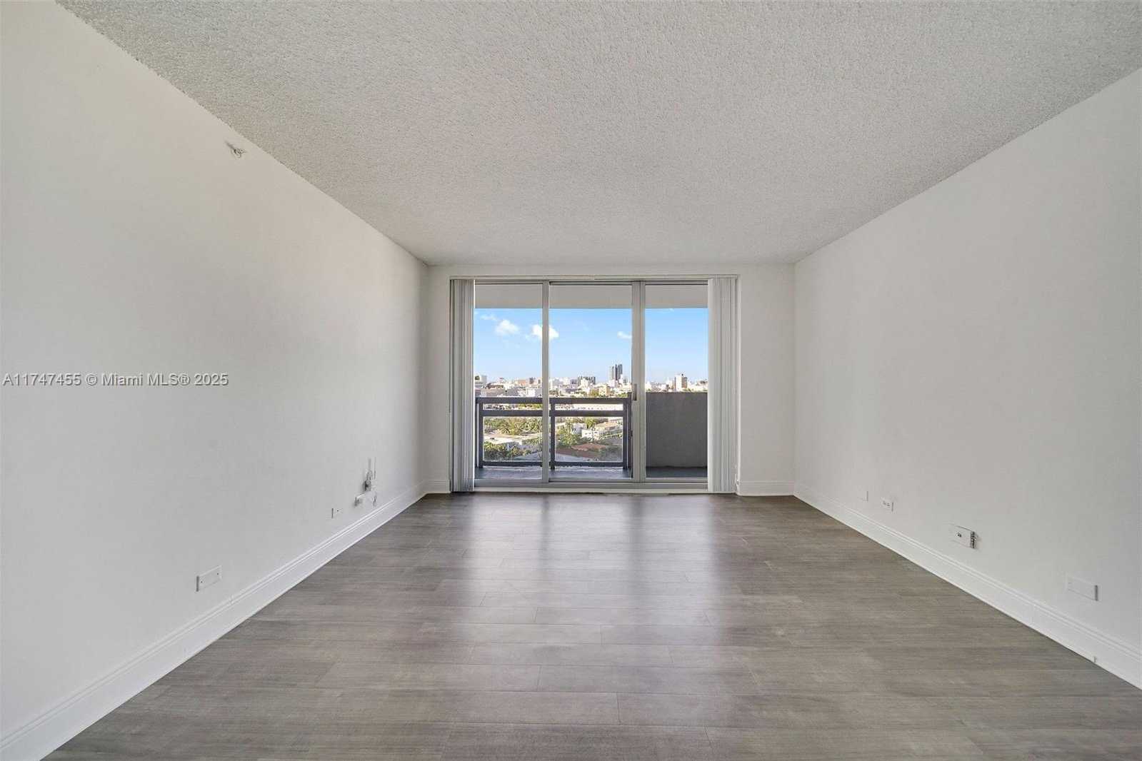 Small Image of 1500 Bay Rd, Miami Beach, FL 33139, USA Number 10