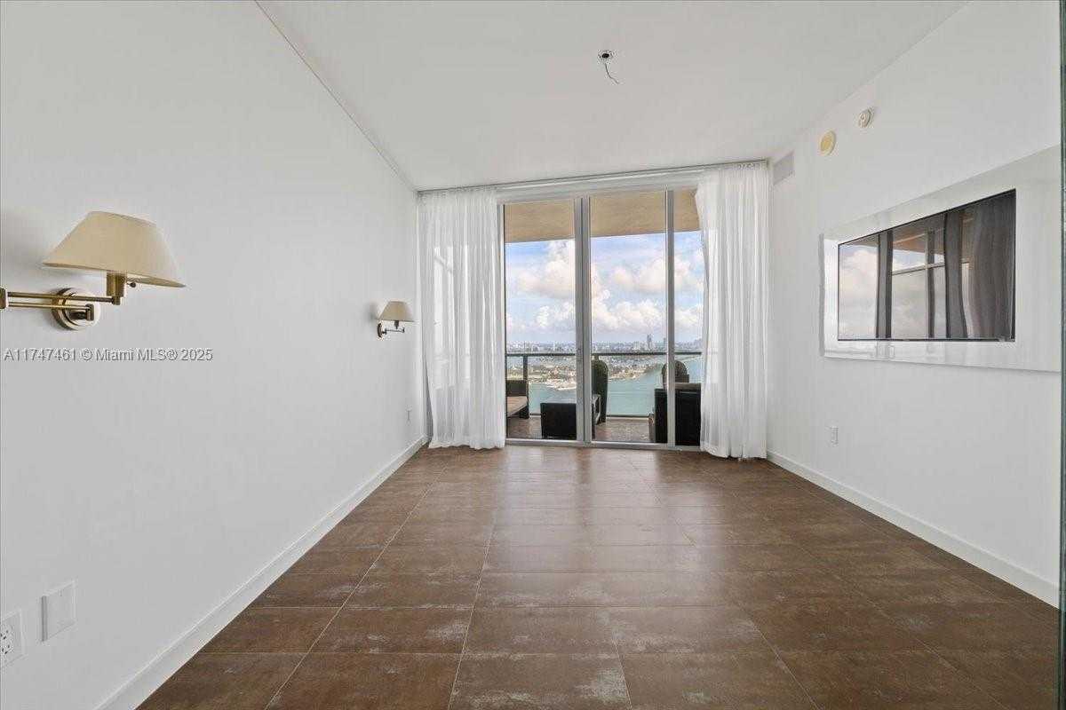 Small Image of 1100 BISCAYNE BLVD #3502, Miami Number 18